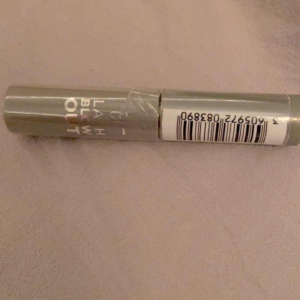 It lash blow out